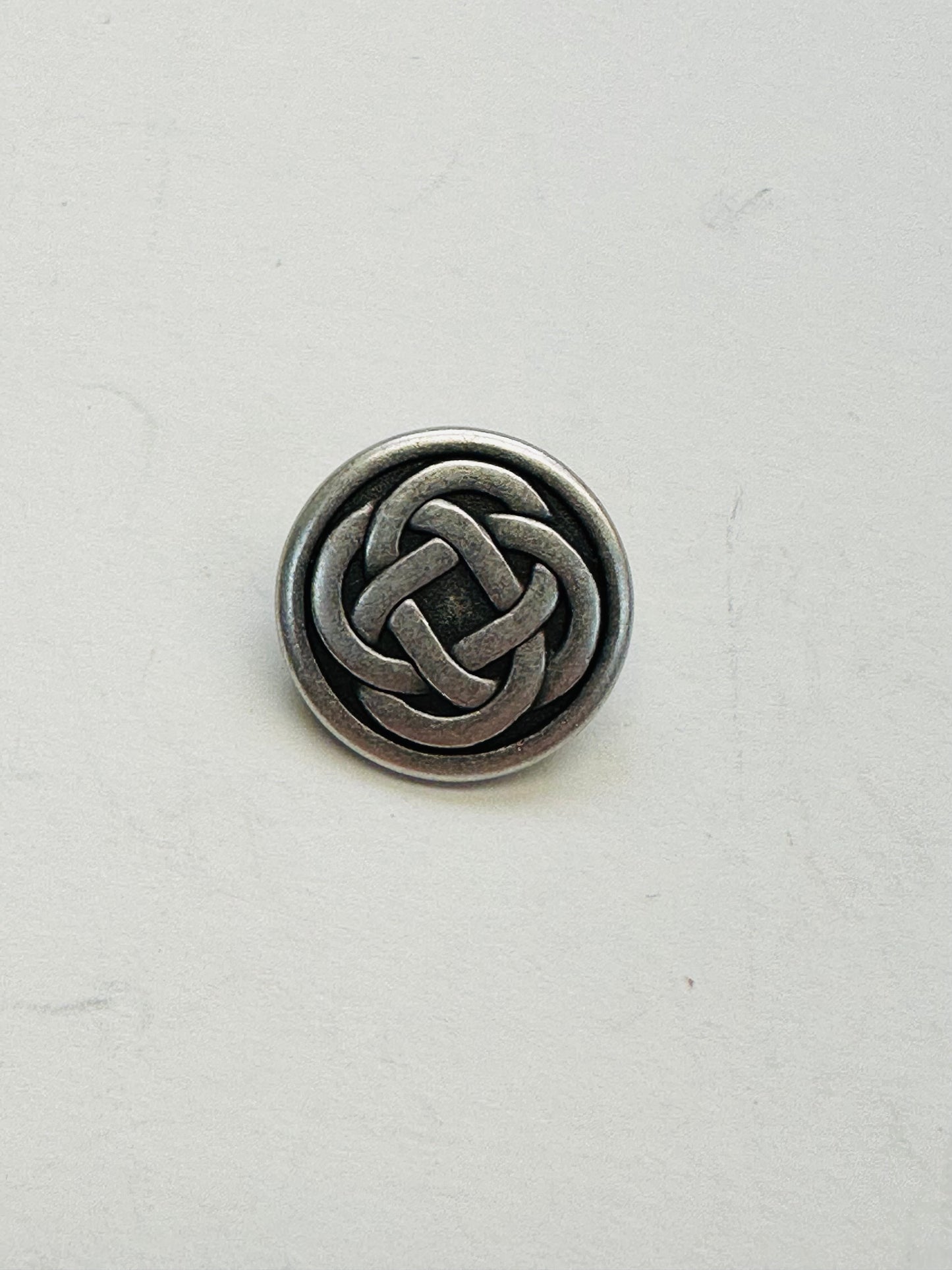 Celtic Knot Metal Button – 23mm (36L / approx. 7⁄8 inch) – Oxidised Silver-Tone – Shank Back