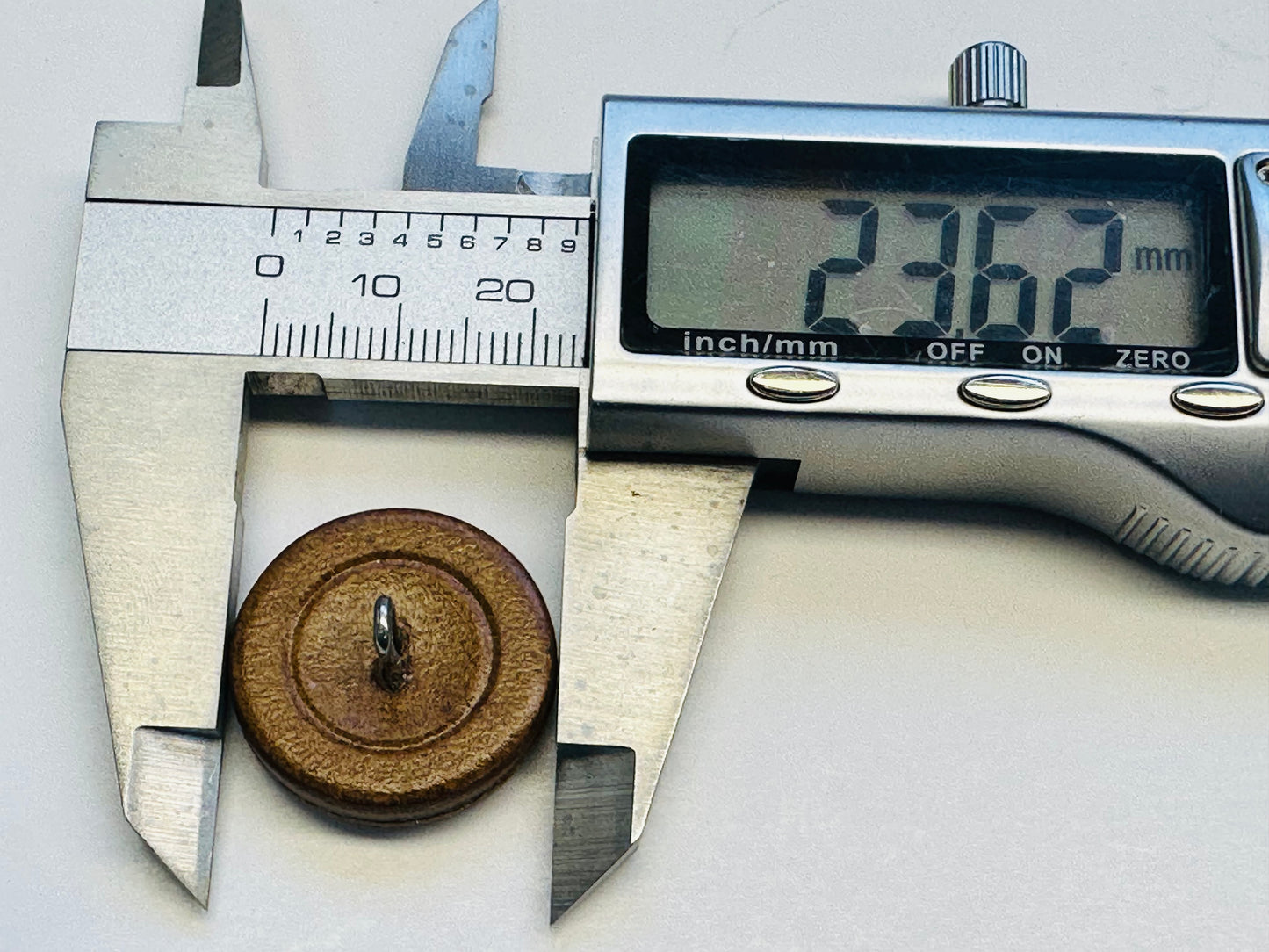 Vintage 1950s Leather Button with Anchor Design – 23mm – Sold Individually