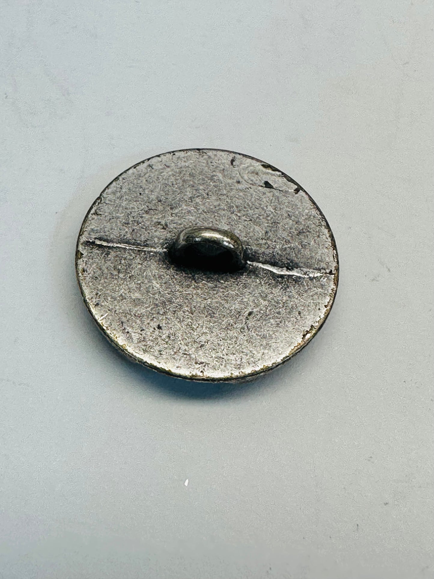 Textured Silver-Tone Metal Button – 20mm (32L / approx. 13⁄16 inch) – Shank Back