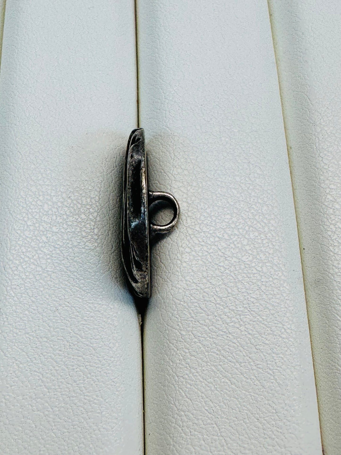 Textured Silver-Tone Metal Button – 20mm (32L / approx. 13⁄16 inch) – Shank Back