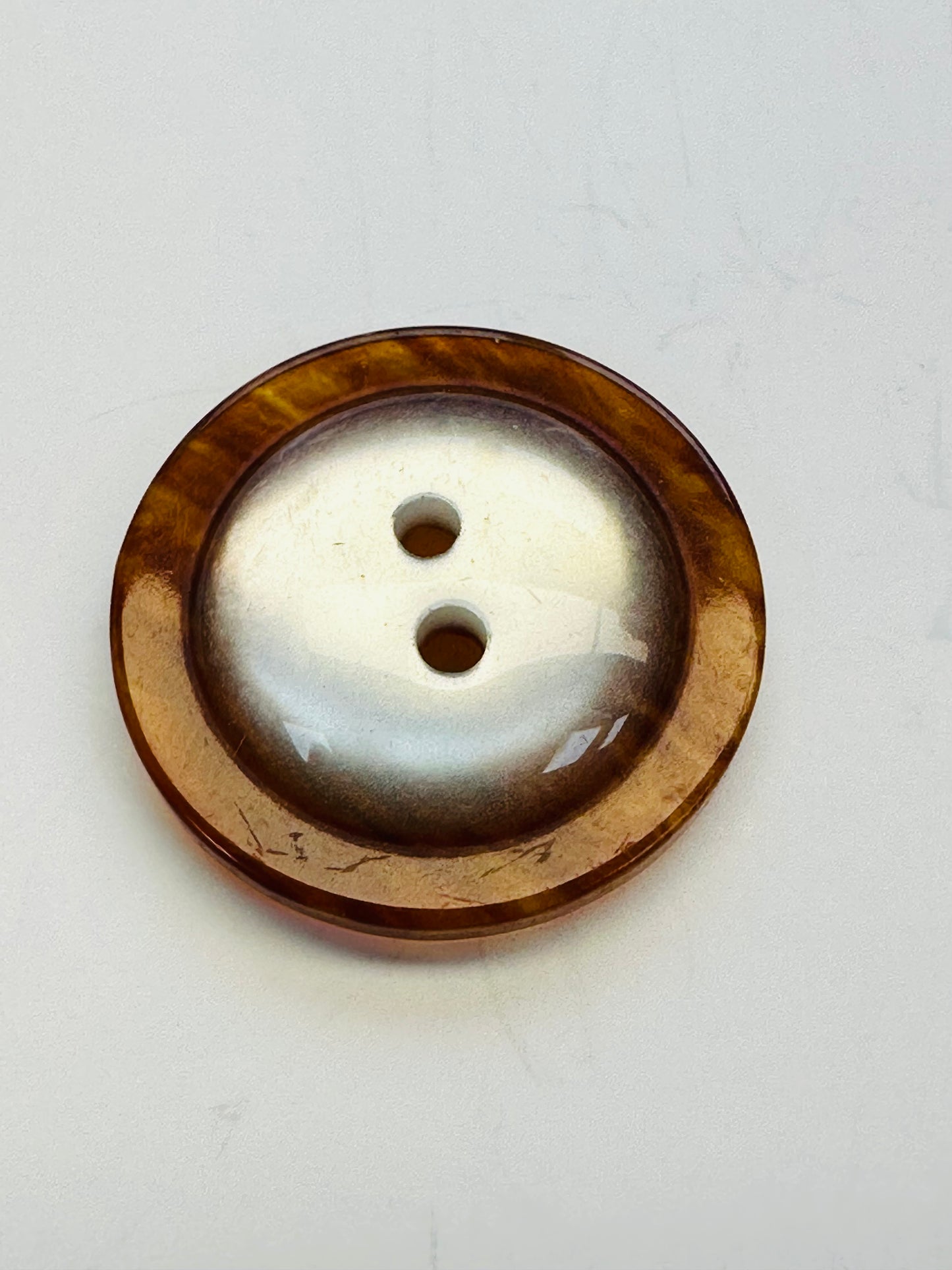 Brown Buttons with Tortoiseshell-Style Border & Pearlised Centre – 23mm – Set of 6