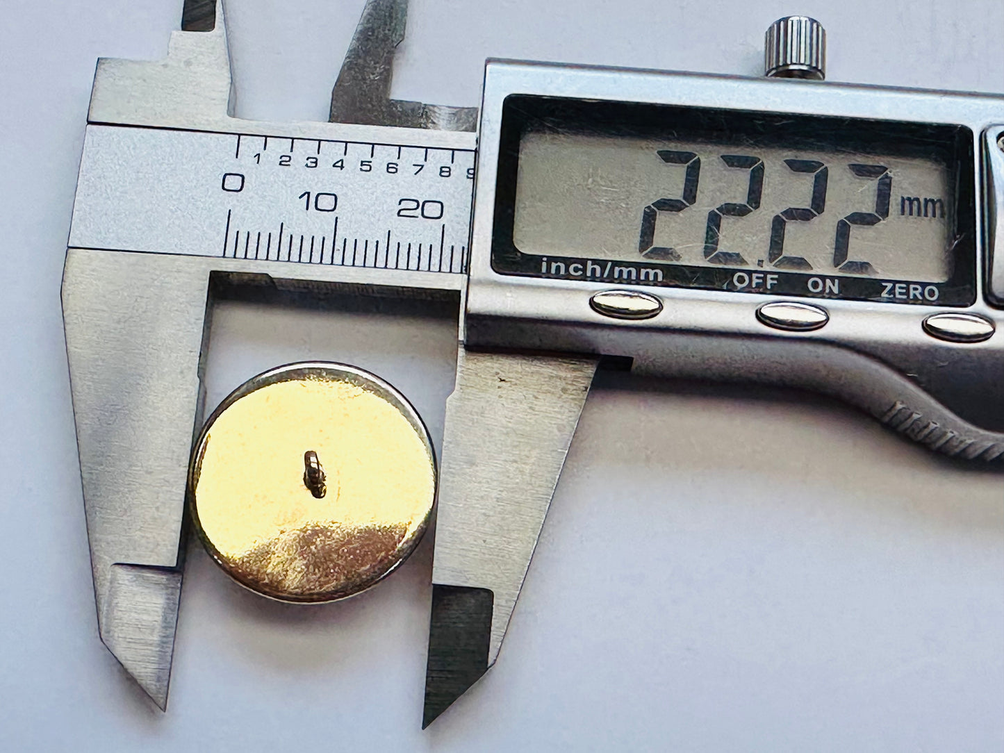 Fox Glass Button – 22mm – Domed Glass & Gold-Tone Metal – Sold Individually