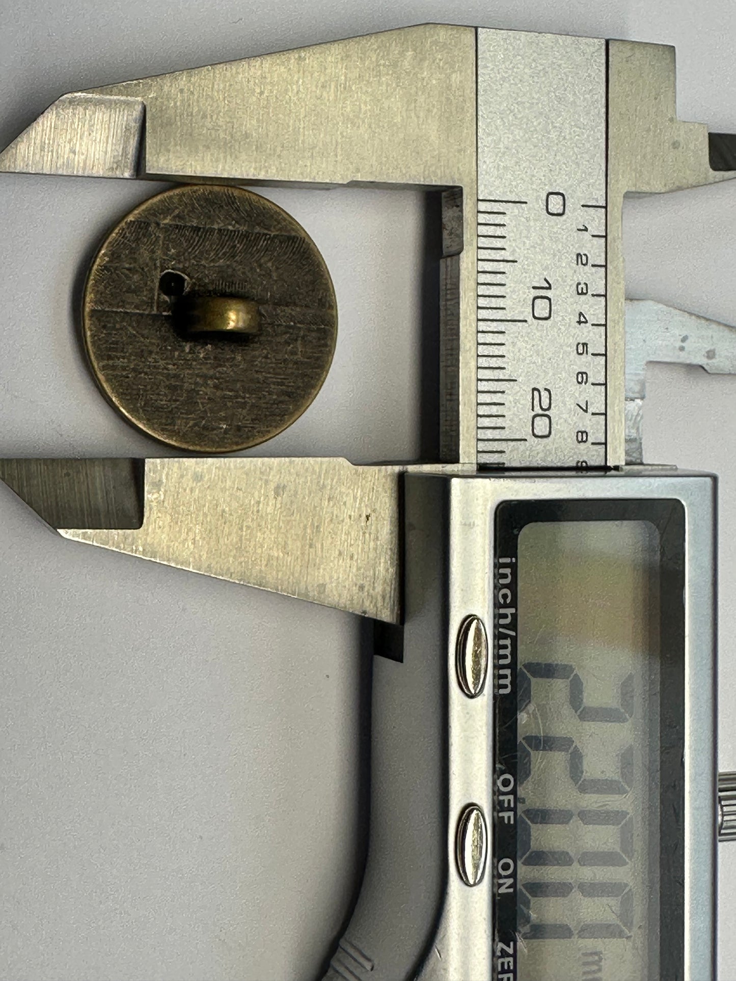 Gold-Tone Textured Button – 22mm Shank – Metallised Fashion Design – Sold Individually